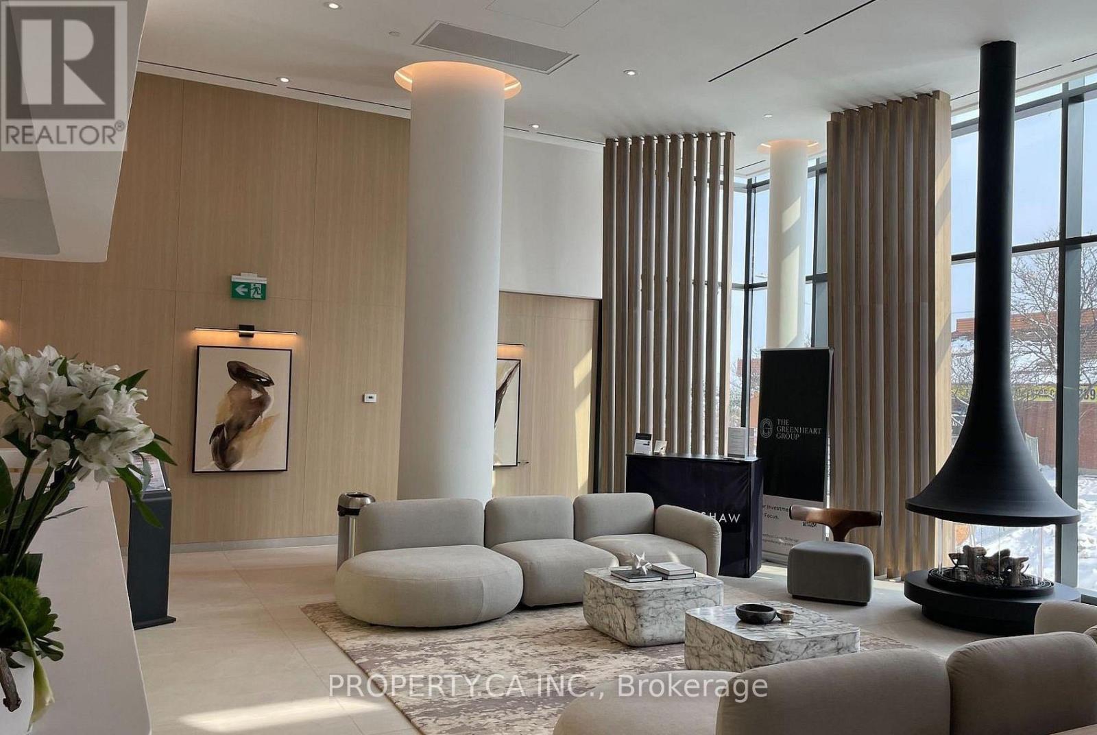 2010 - 1 Fairview Road E, Mississauga, Ontario  L5A 4C6 - Photo 2 - W12824468