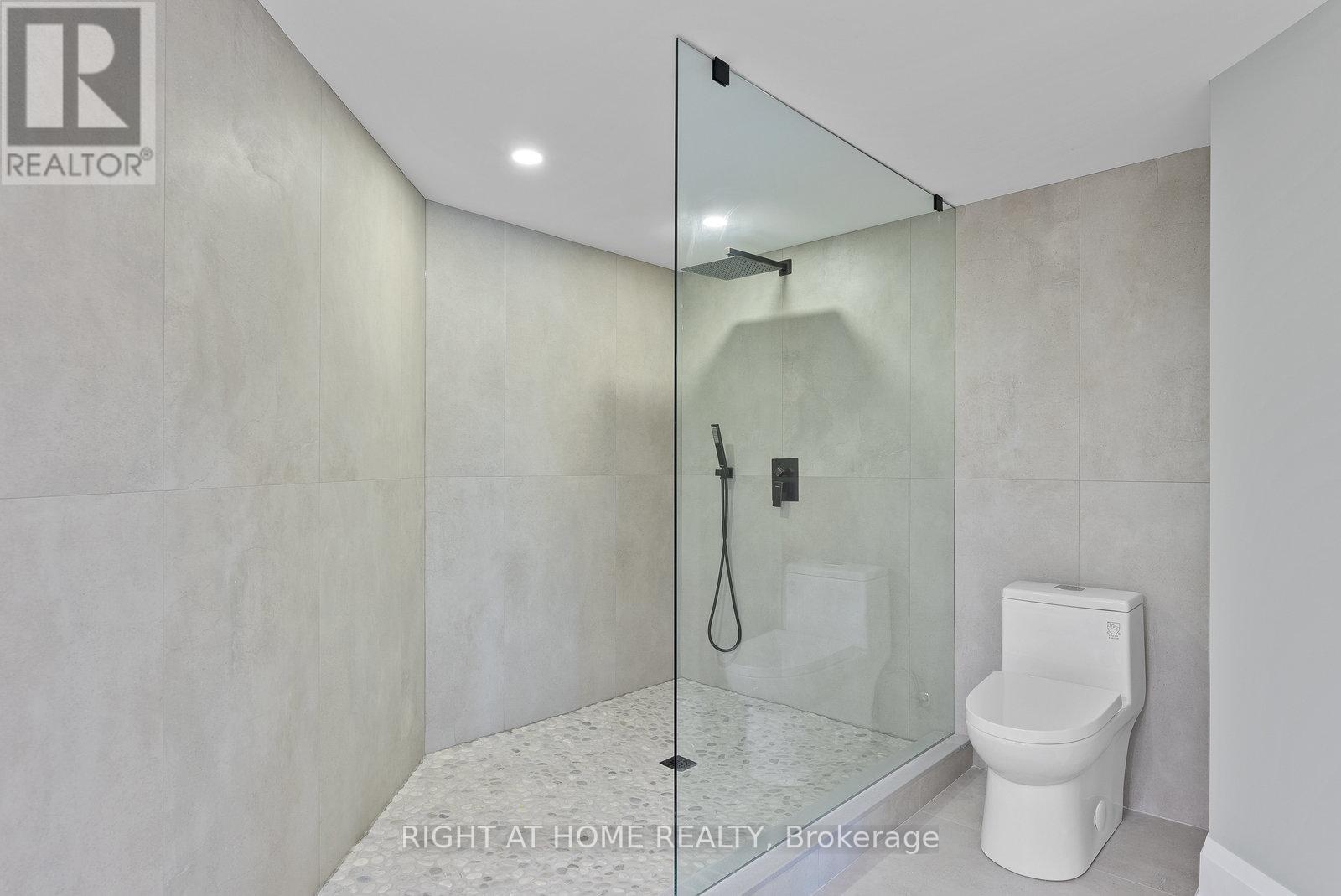 10 Riverwood Terrace, Caledon, Ontario  L7E 1S1 - Photo 6 - W12824484