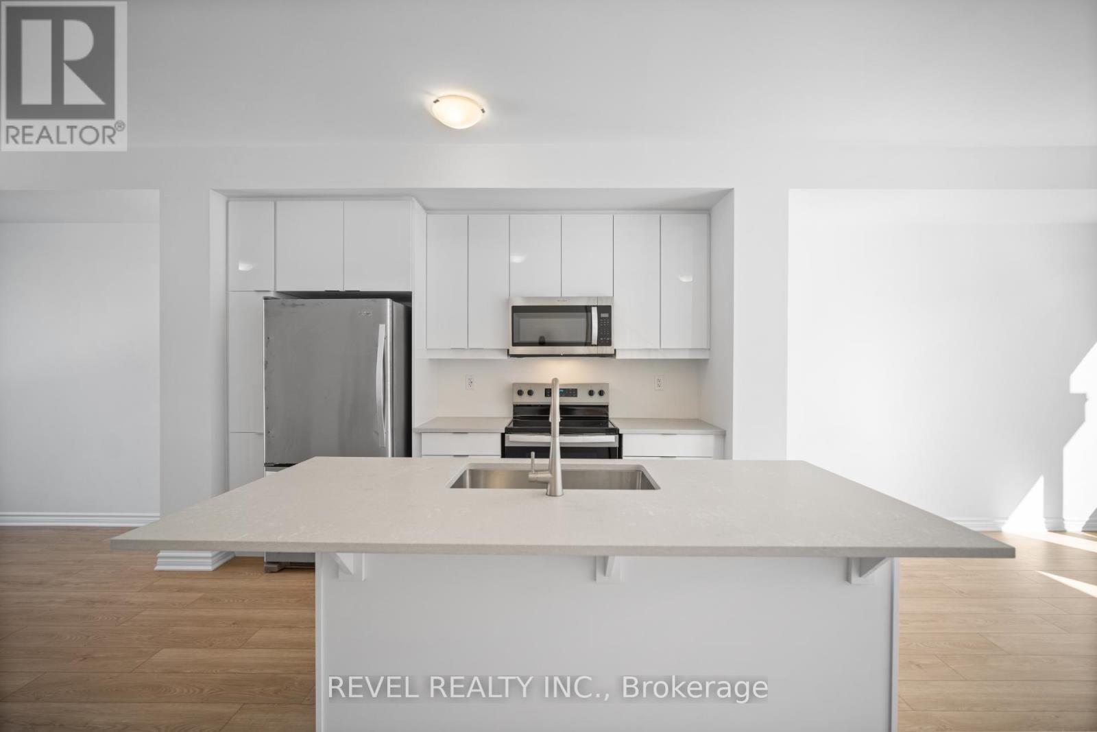 15 Yellow Rail Crescent, Brampton, Ontario  L7A 5M7 - Photo 3 - W12824512