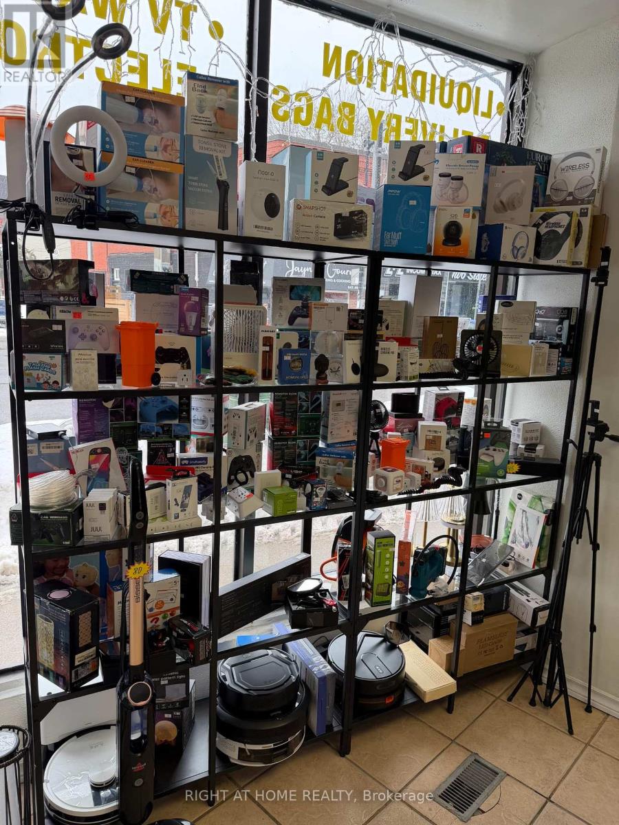 3111 Dundas Street W, Toronto, Ontario  M6P 1Z9 - Photo 5 - W12824570