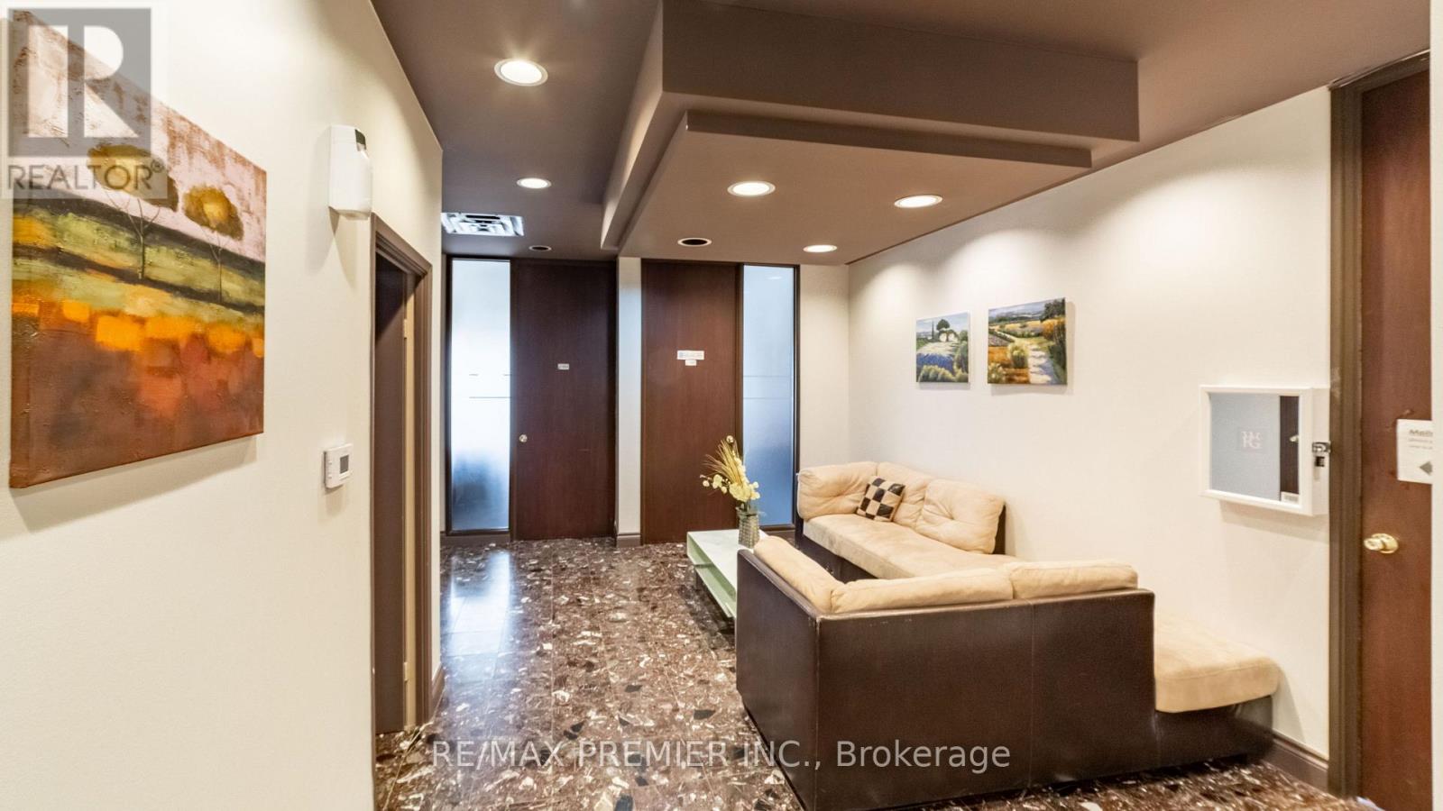 55-201 - 55 Village Centre Place, Mississauga, Ontario  L4Z 1V9 - Photo 8 - W12824592