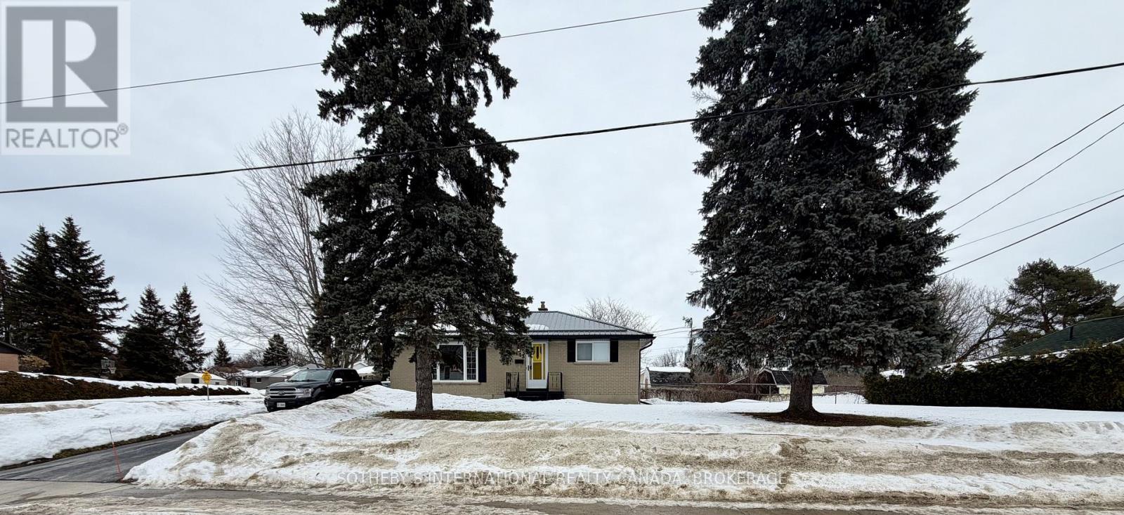 243 Bartholomew Street, Brockville, Ontario  K6V 2S4 - Photo 1 - X12798542