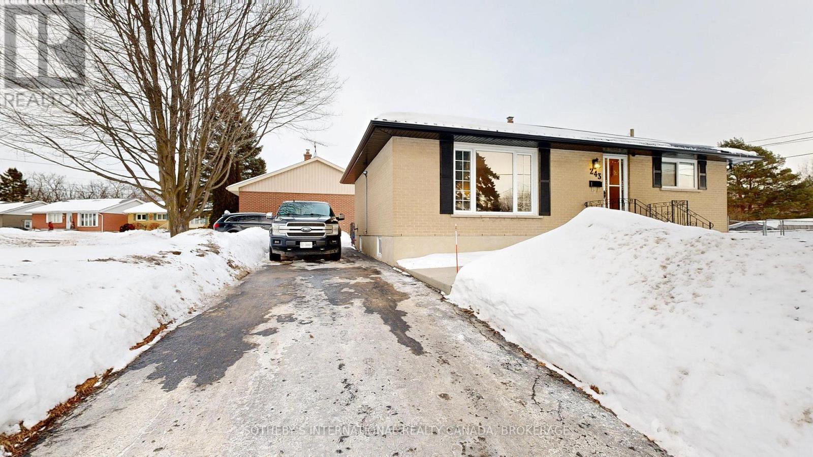 243 Bartholomew Street, Brockville, Ontario  K6V 2S4 - Photo 3 - X12798542