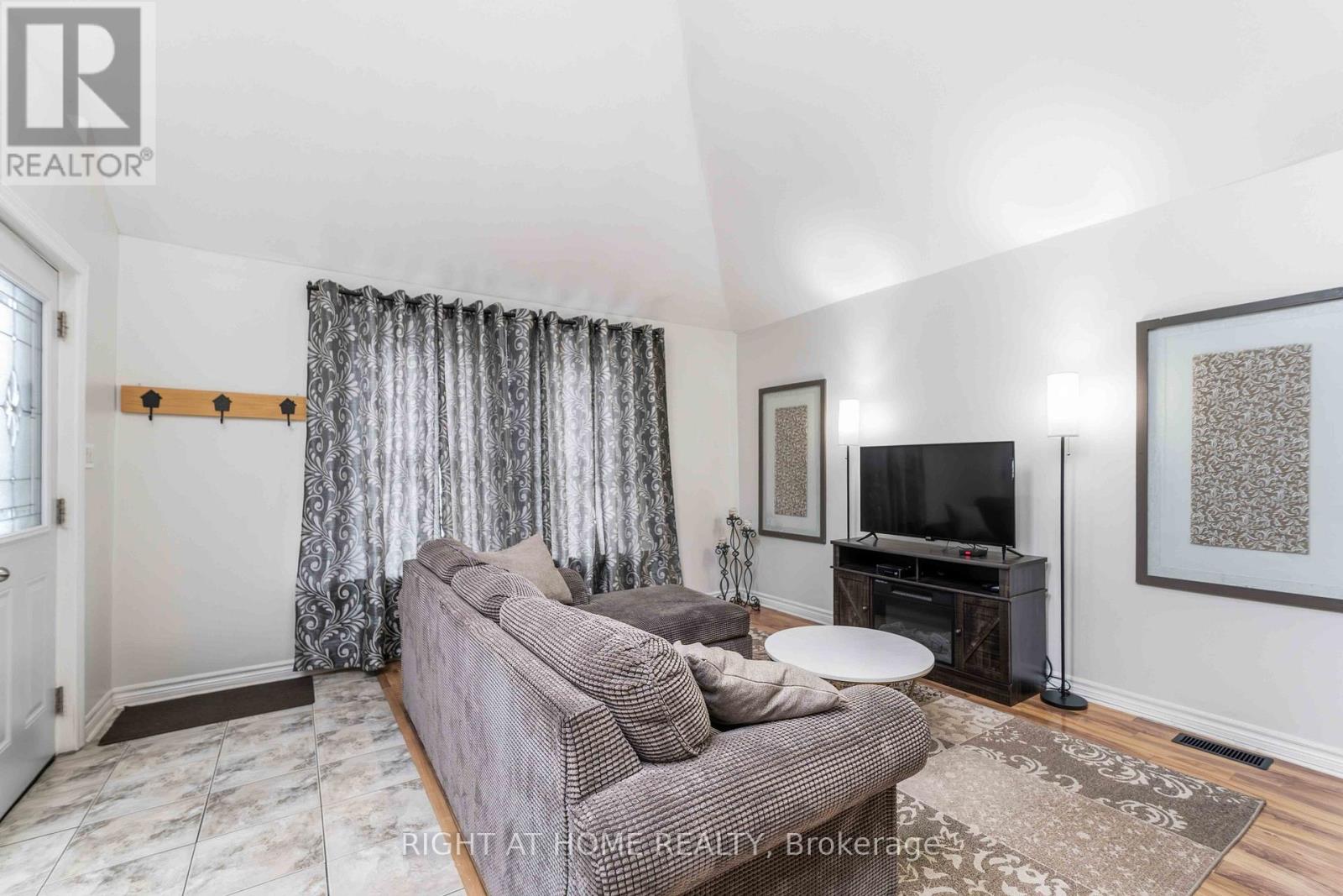 74 Province Street N, Hamilton, Ontario  L8H 4H6 - Photo 10 - X12824434