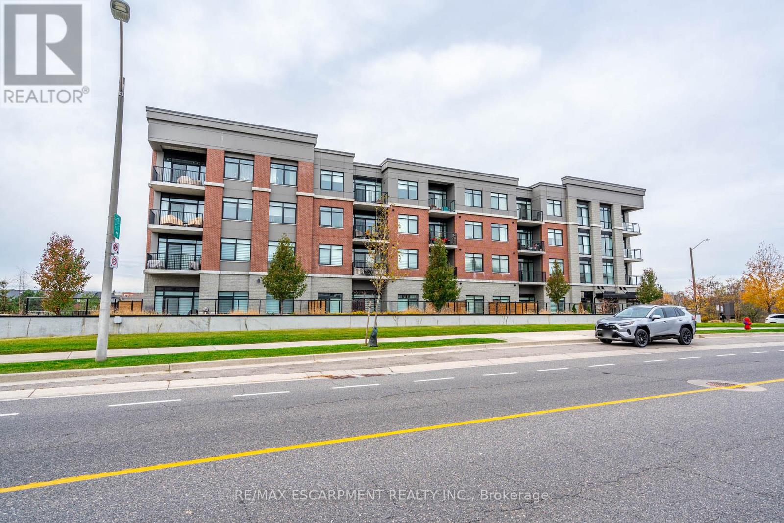 132 - 1 REDFERN AVENUE, Hamilton, Ontario