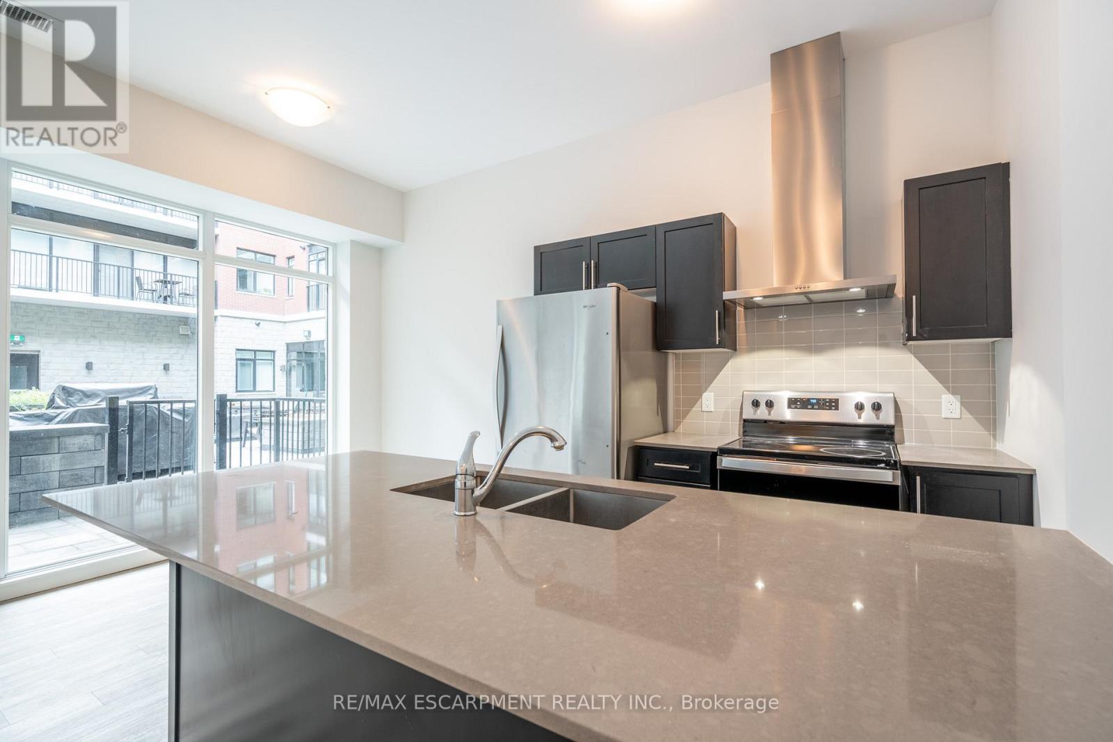 132 - 1 Redfern Avenue, Hamilton, Ontario  L9C 0E6 - Photo 10 - X12824500