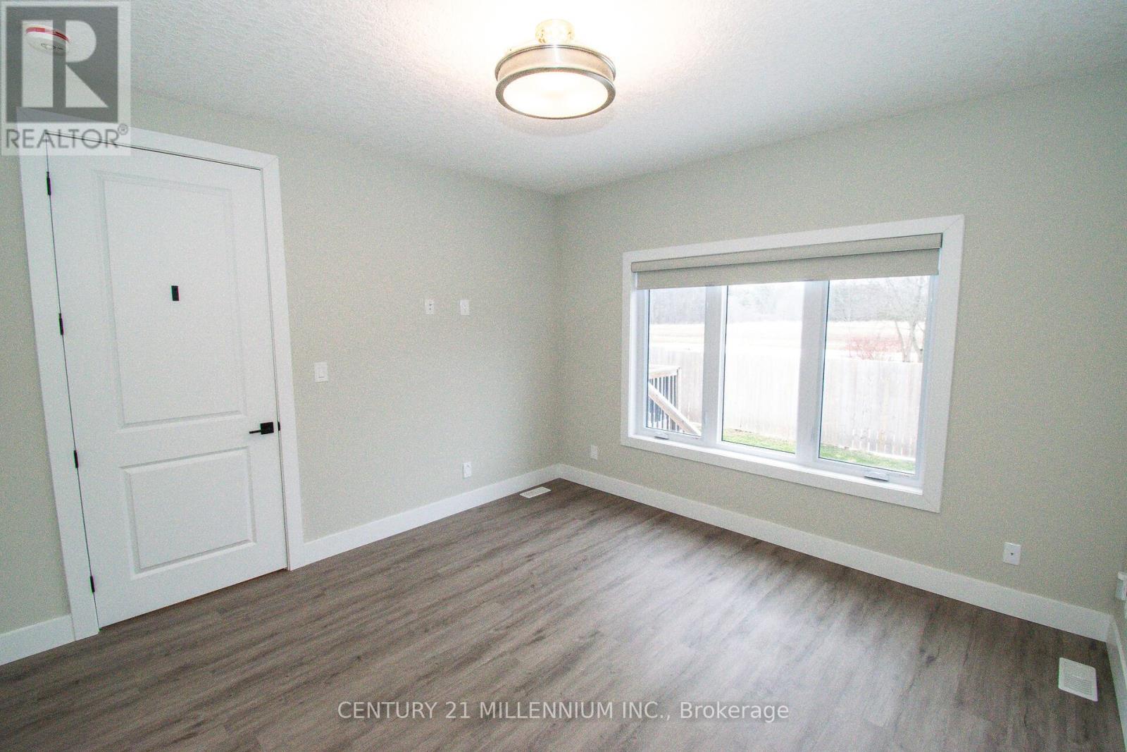 29 - 744 Nelson Street W, Norfolk, Ontario  N0A 1N0 - Photo 18 - X12824504