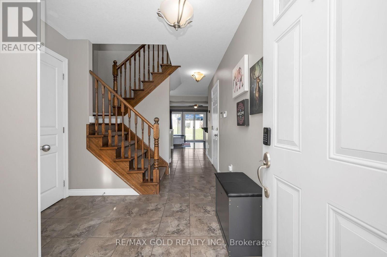 31 Donald Bell Drive, Hamilton, Ontario  L0R 1C0 - Photo 5 - X12824596