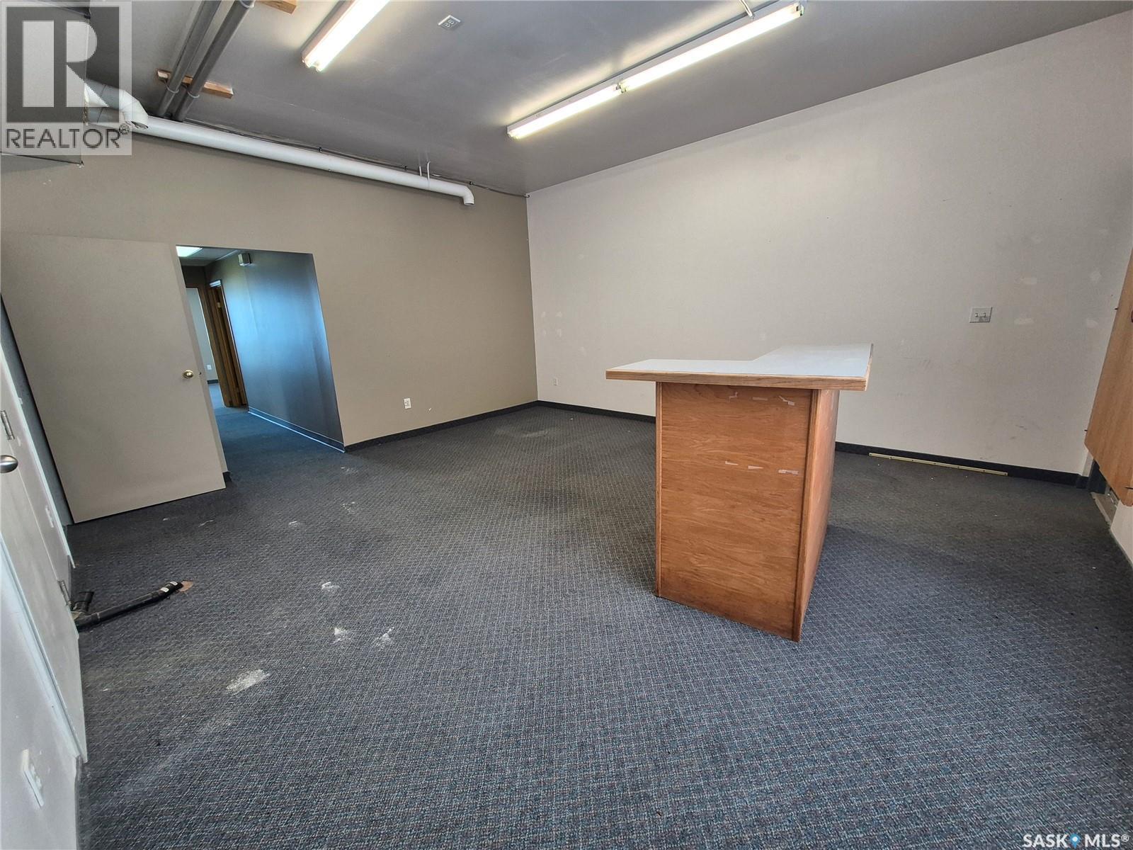 24 12th Street Ne, Weyburn, Saskatchewan  S4H 1K2 - Photo 10 - SK029262