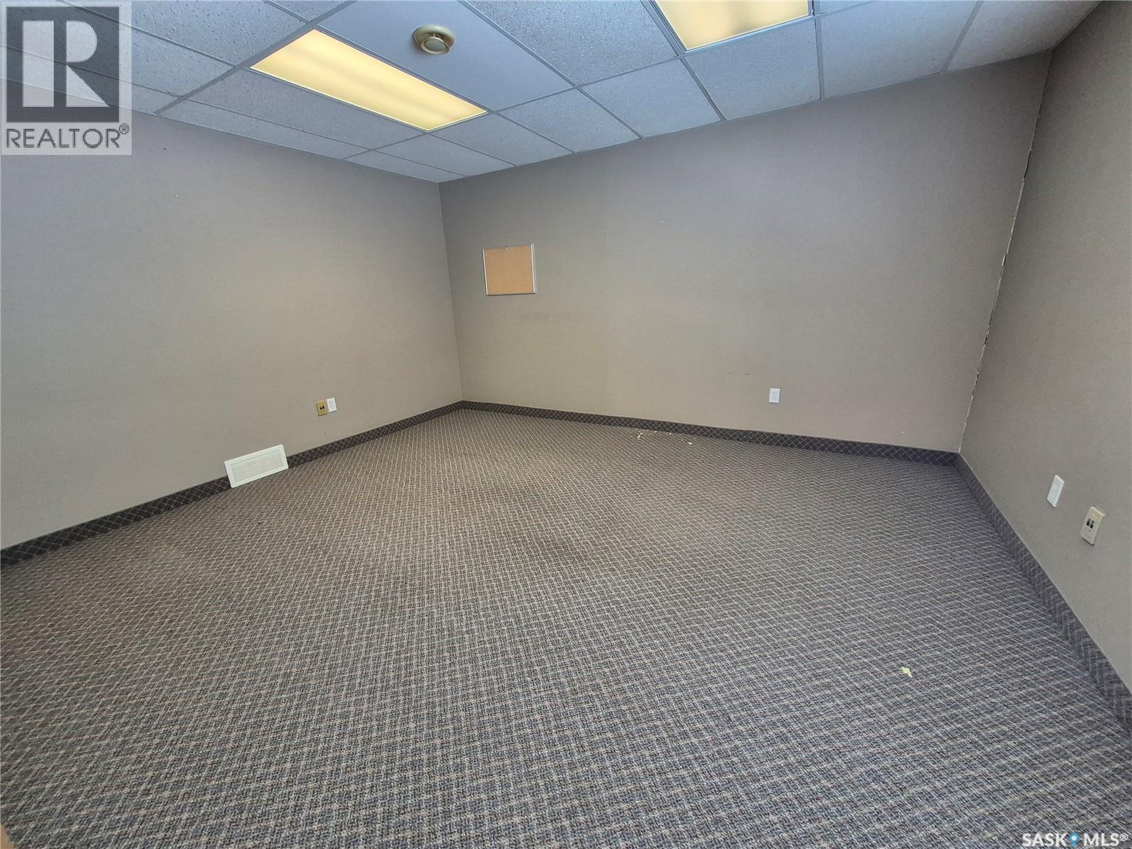 24 12th Street Ne, Weyburn, Saskatchewan  S4H 1K2 - Photo 17 - SK029262