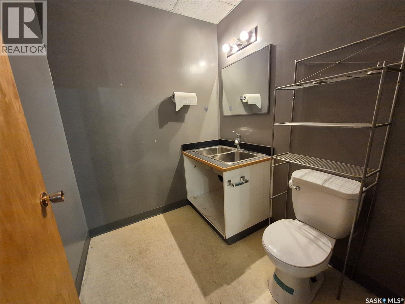 24 12th Street Ne, Weyburn, Saskatchewan  S4H 1K2 - Photo 22 - SK029262