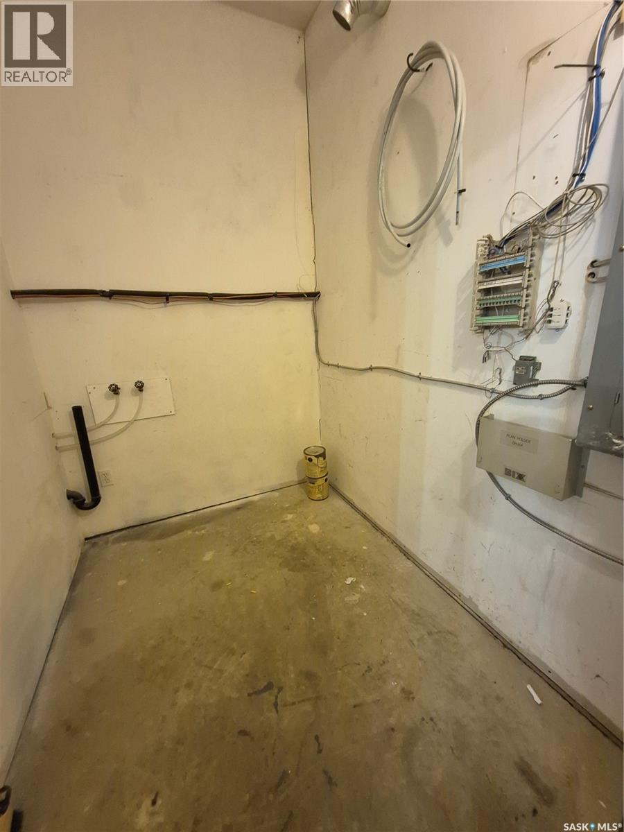 24 12th Street Ne, Weyburn, Saskatchewan  S4H 1K2 - Photo 24 - SK029262