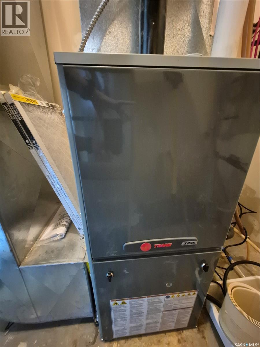 24 12th Street Ne, Weyburn, Saskatchewan  S4H 1K2 - Photo 34 - SK029262