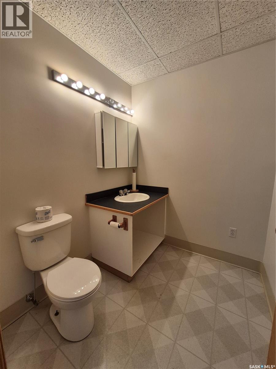 24 12th Street Ne, Weyburn, Saskatchewan  S4H 1K2 - Photo 35 - SK029262