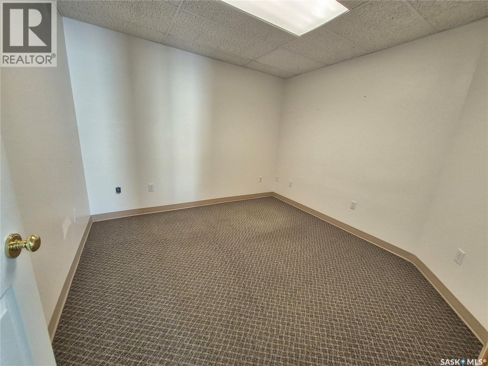 24 12th Street Ne, Weyburn, Saskatchewan  S4H 1K2 - Photo 38 - SK029262