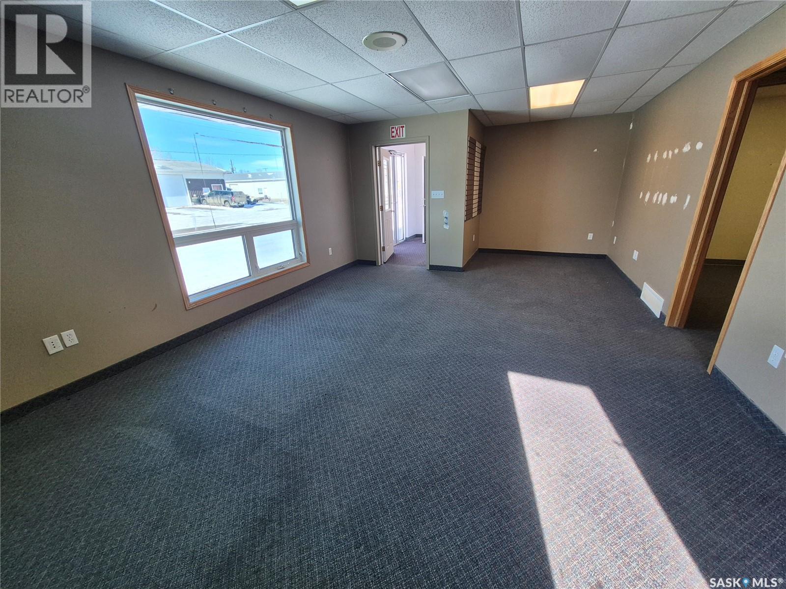 24 12th Street Ne, Weyburn, Saskatchewan  S4H 1K2 - Photo 4 - SK029262