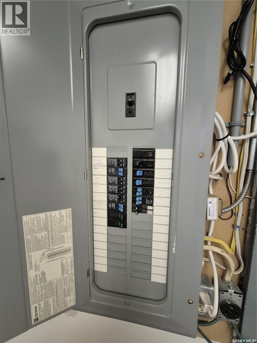 24 12th Street Ne, Weyburn, Saskatchewan  S4H 1K2 - Photo 44 - SK029262