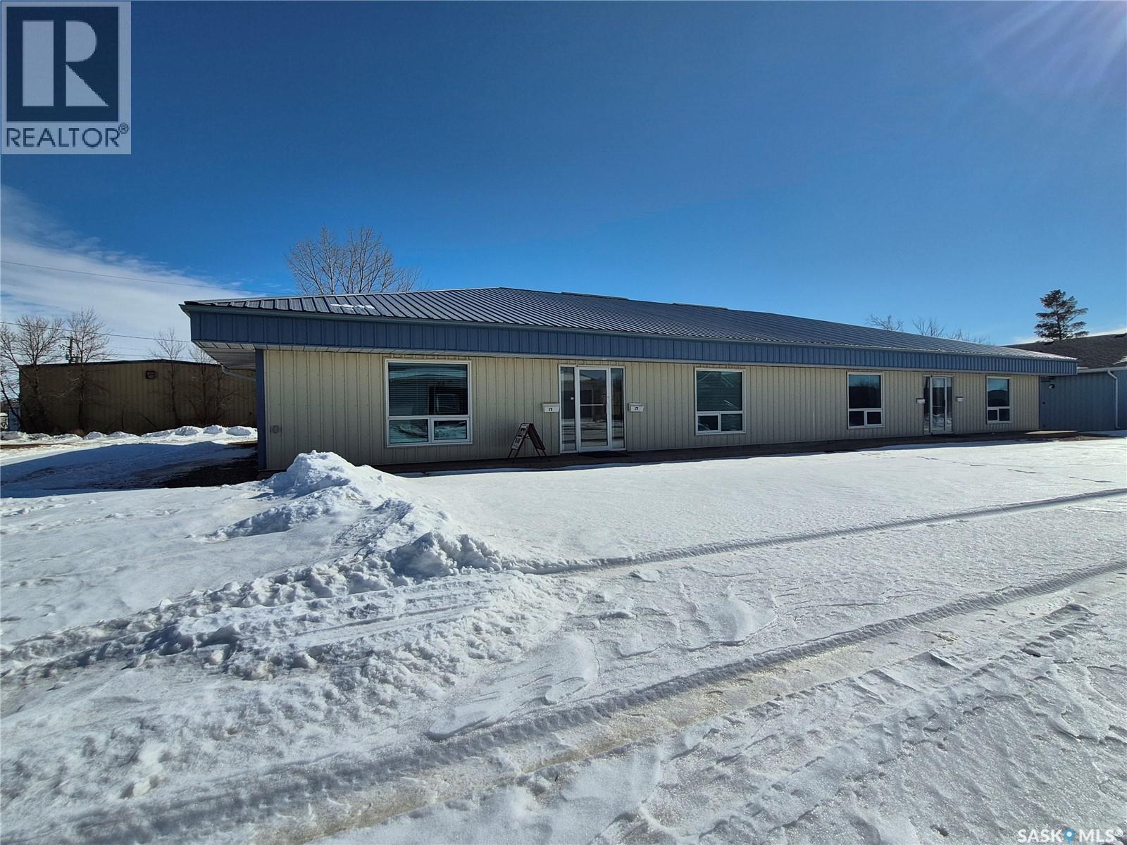 24 12th Street Ne, Weyburn, Saskatchewan  S4H 1K2 - Photo 50 - SK029262