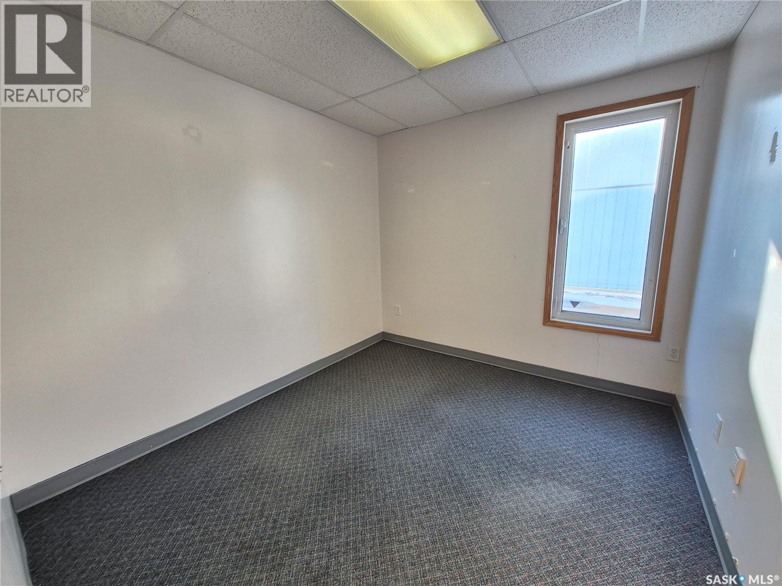 24 12th Street Ne, Weyburn, Saskatchewan  S4H 1K2 - Photo 8 - SK029262