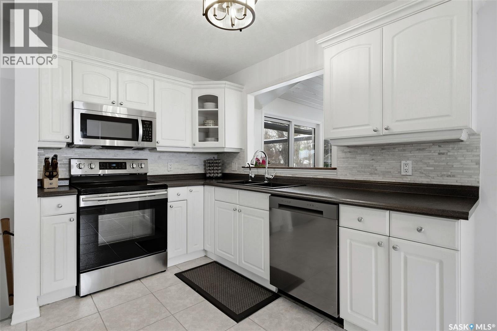 12 Montgomery Road, Regina, Saskatchewan  S4S 5C4 - Photo 9 - SK029242