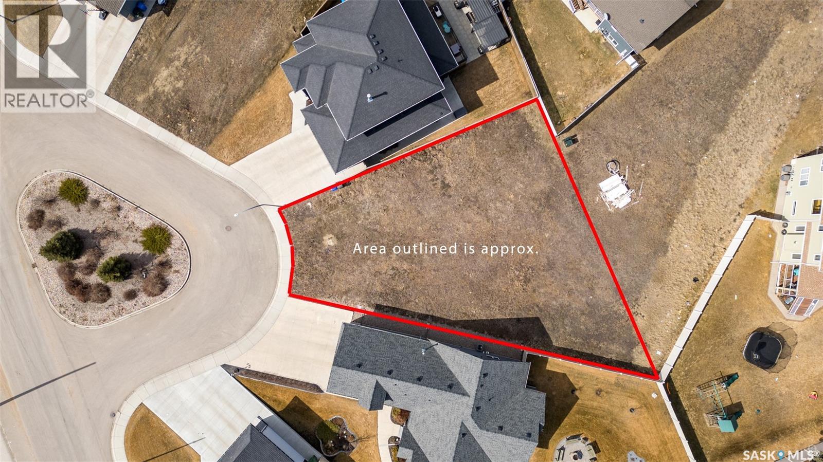 722 32nd Street W, Prince Albert, Saskatchewan  S6V 7T5 - Photo 2 - SK029140