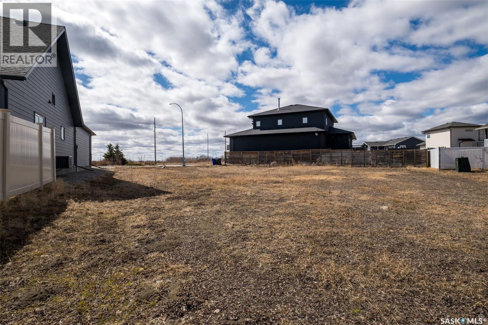 722 32nd Street W, Prince Albert, Saskatchewan  S6V 7T5 - Photo 9 - SK029140