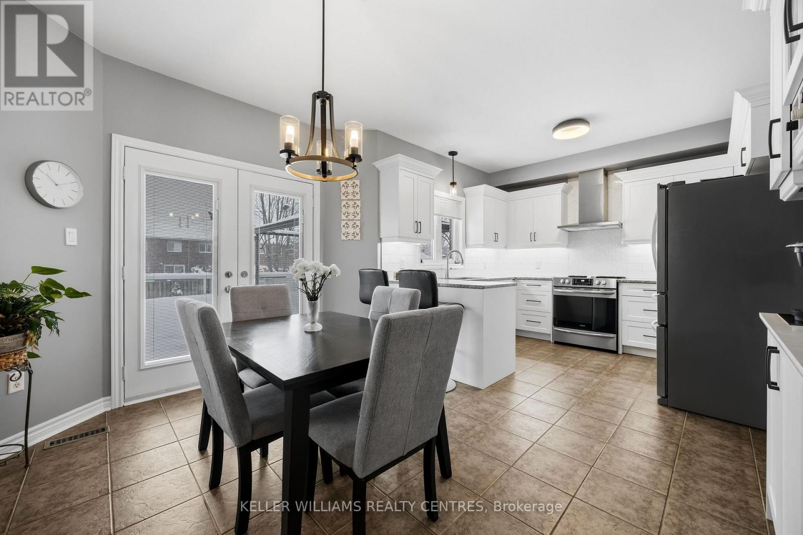 13 Surrey Drive Drive, Barrie (Little Lake), Ontario  L4M 0C5 - Photo 49 - S12778122