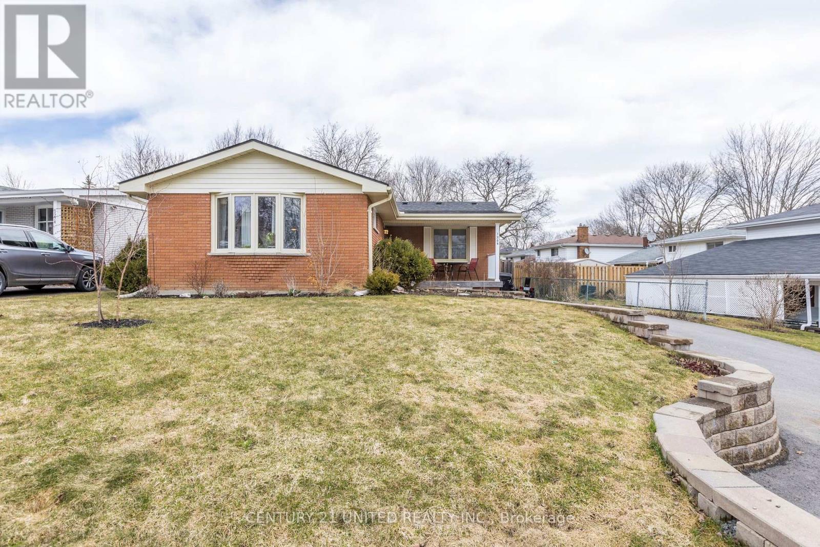 1268 Hopewell Avenue, Peterborough, Ontario  K9H 6T3 - Photo 2 - X12824618