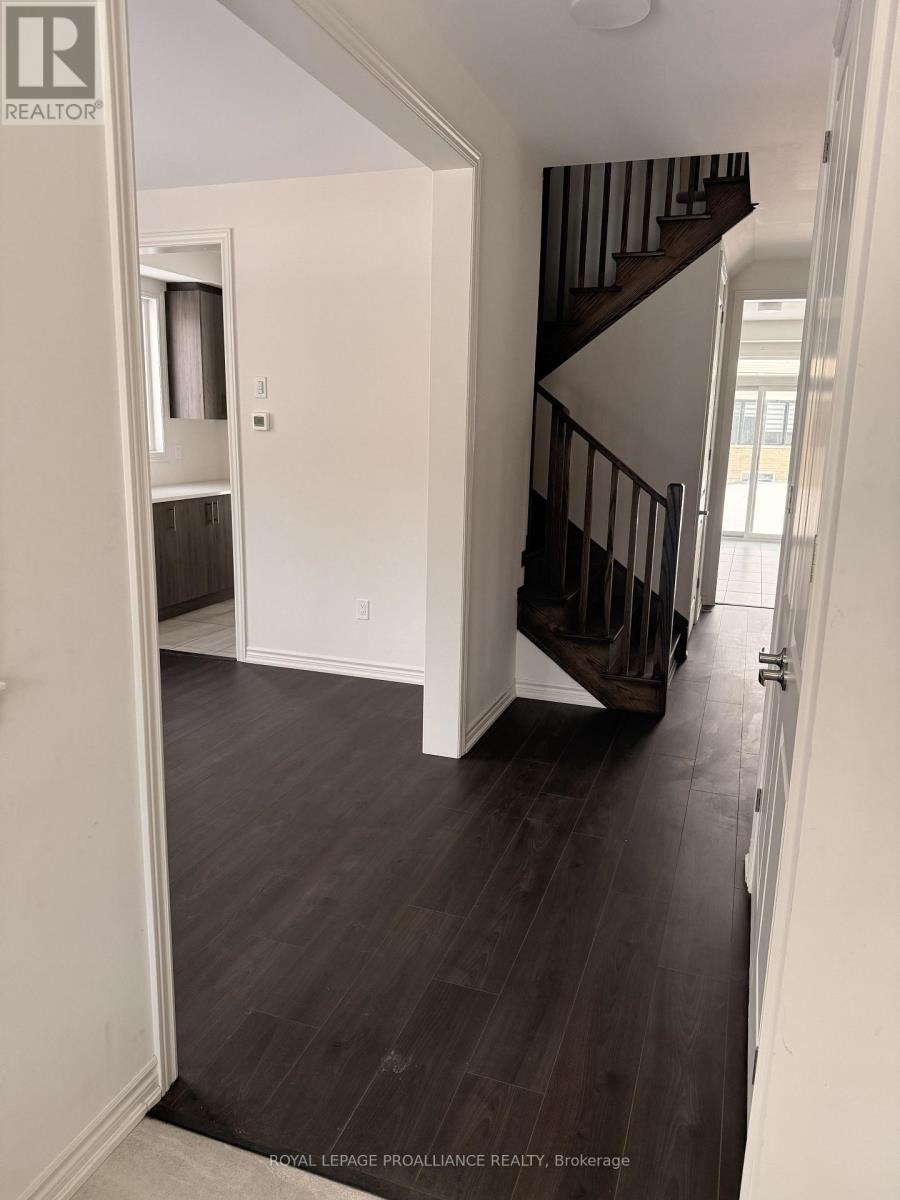 510 Hornbeck Street, Cobourg, Ontario  K9A 4A1 - Photo 3 - X12824702