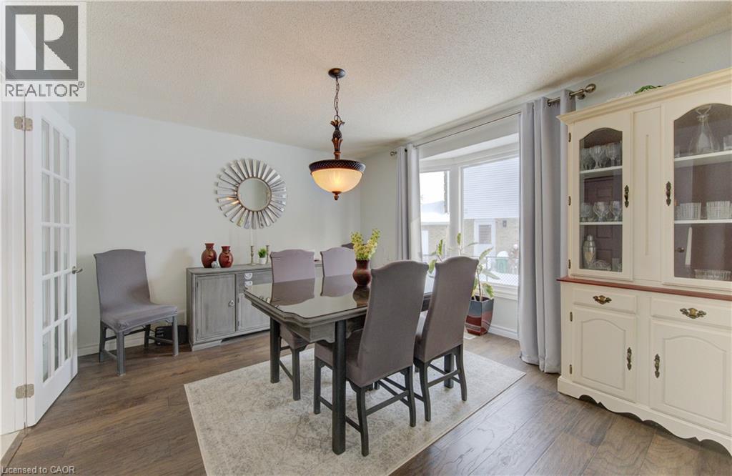 456 Oakfield Court, Waterloo, Ontario  N2T 1X5 - Photo 5 - 40803372