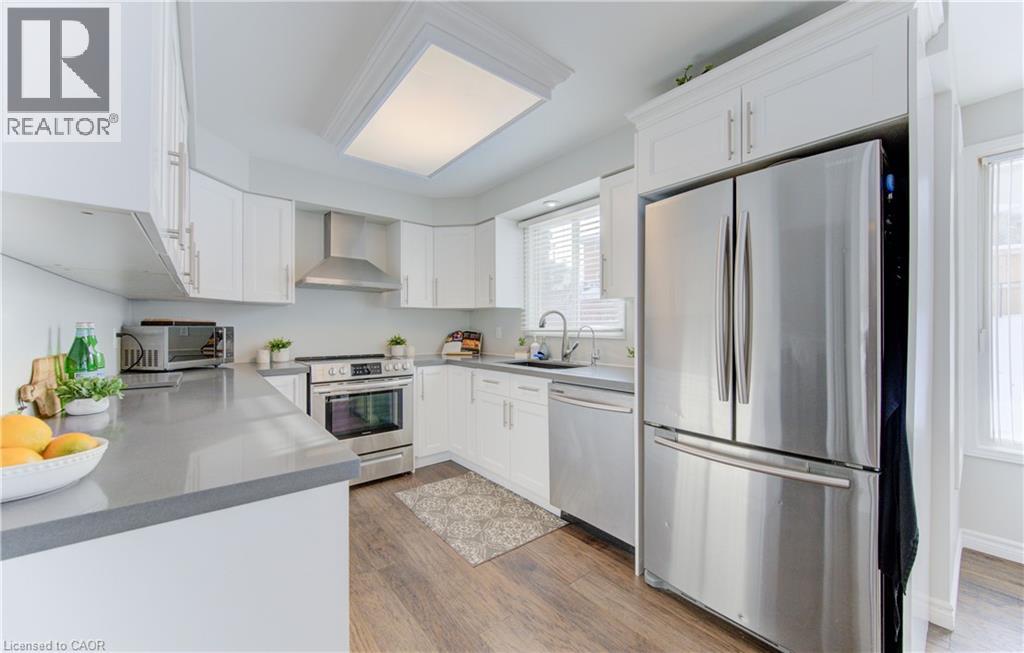 456 Oakfield Court, Waterloo, Ontario  N2T 1X5 - Photo 7 - 40803372