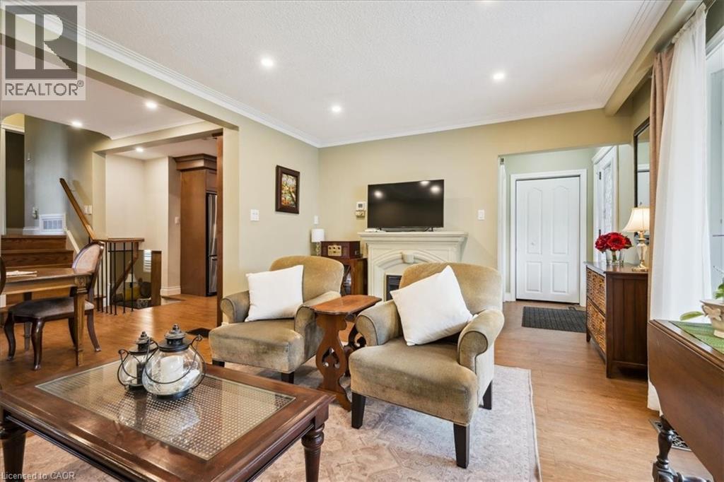 2033 Saxon Road, Oakville, Ontario  L6L 2V1 - Photo 9 - 40807174