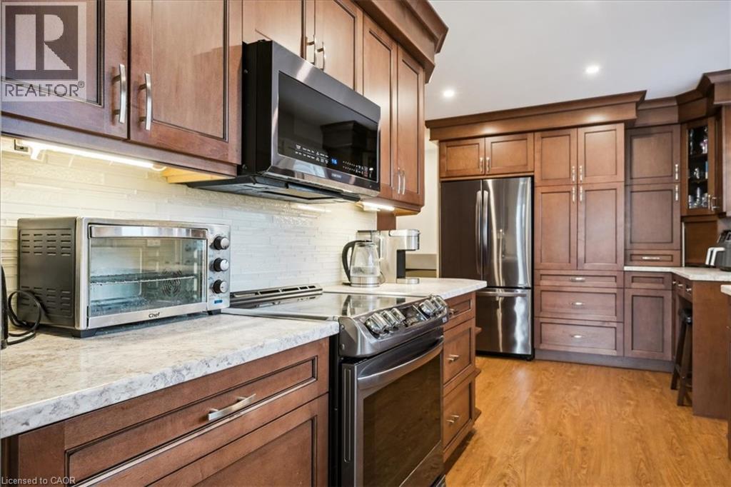 2033 Saxon Road, Oakville, Ontario  L6L 2V1 - Photo 19 - 40807174