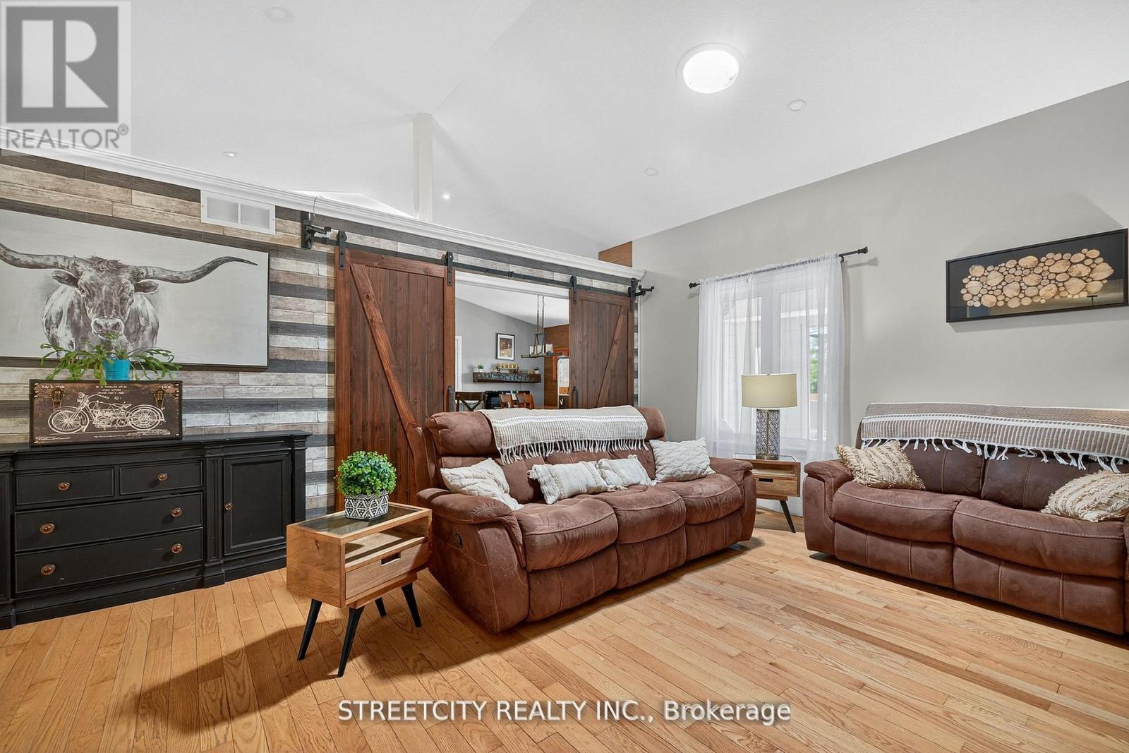 1163 Crumlin Side Road, London East, Ontario  N5V 1R6 - Photo 6 - X12824674