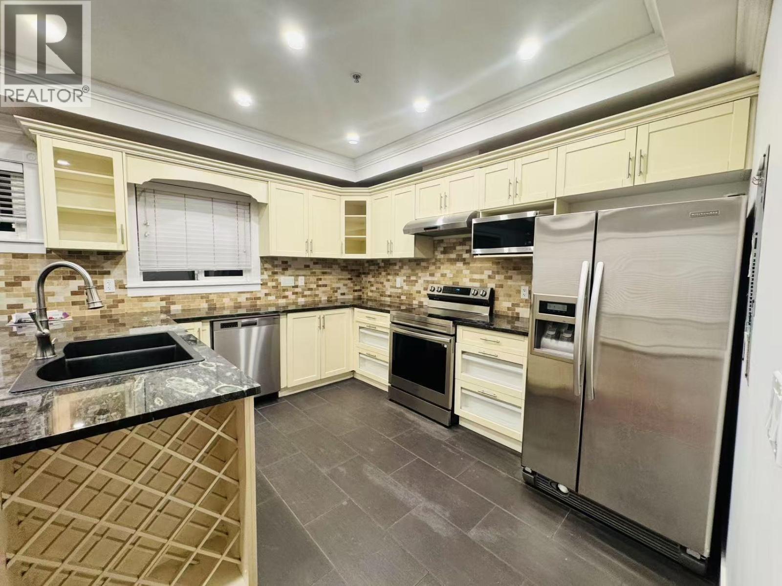 1500 66th West Street, Vancouver, British Columbia  V6P 2R9 - Photo 3 - R3092210