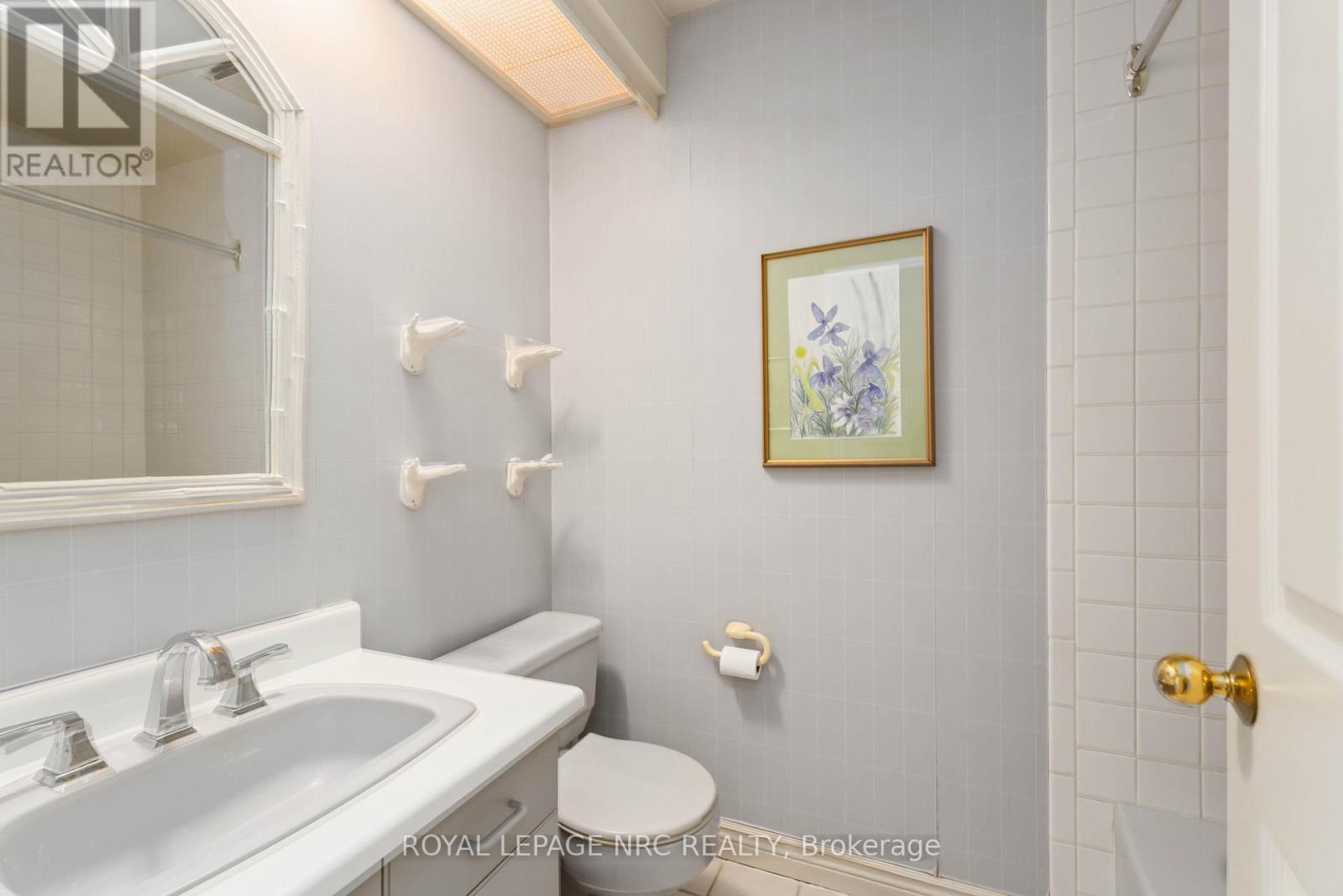 192 Woodside Drive, St. Catharines, Ontario  L2T 1X6 - Photo 13 - X12824688