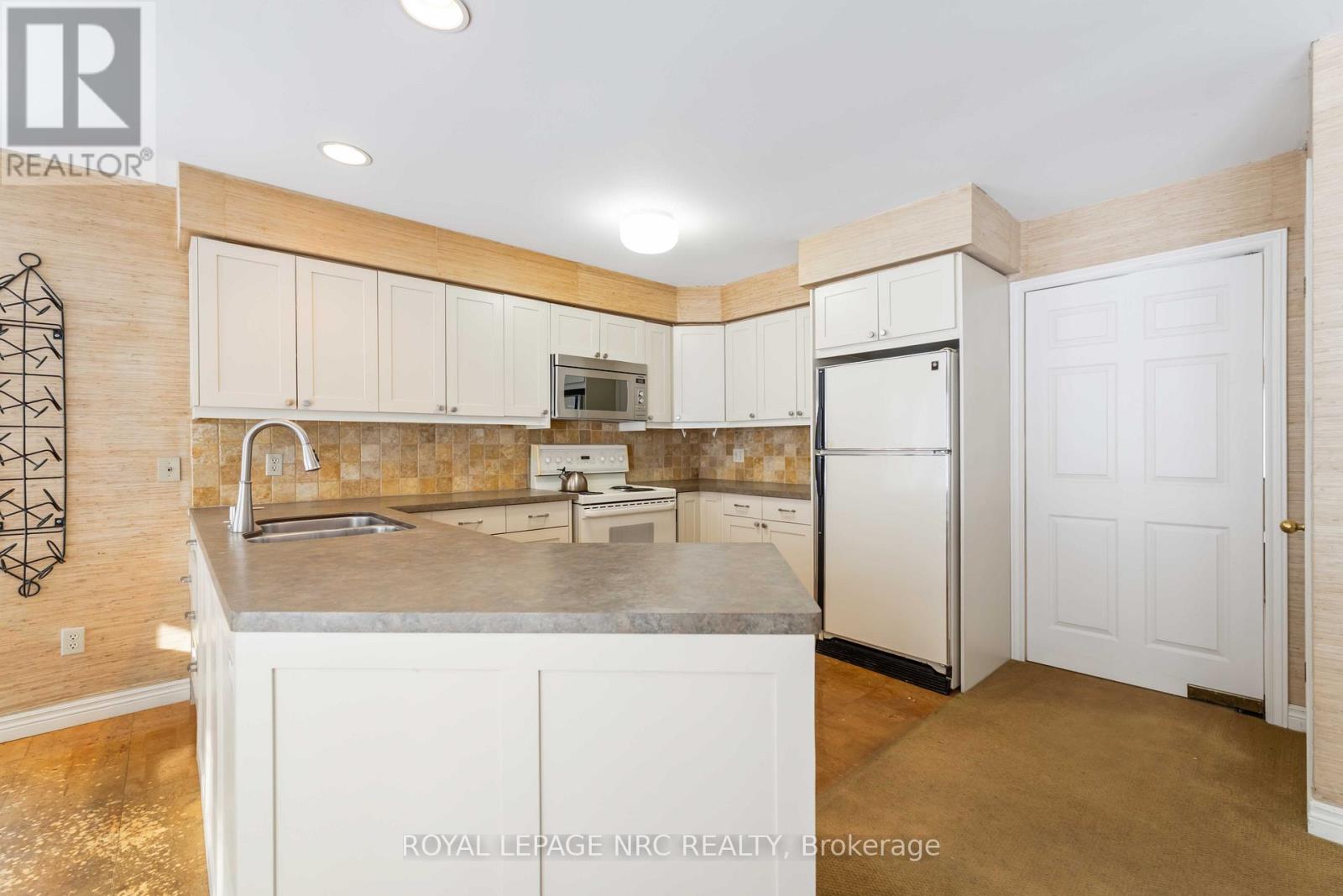 192 Woodside Drive, St. Catharines, Ontario  L2T 1X6 - Photo 14 - X12824688