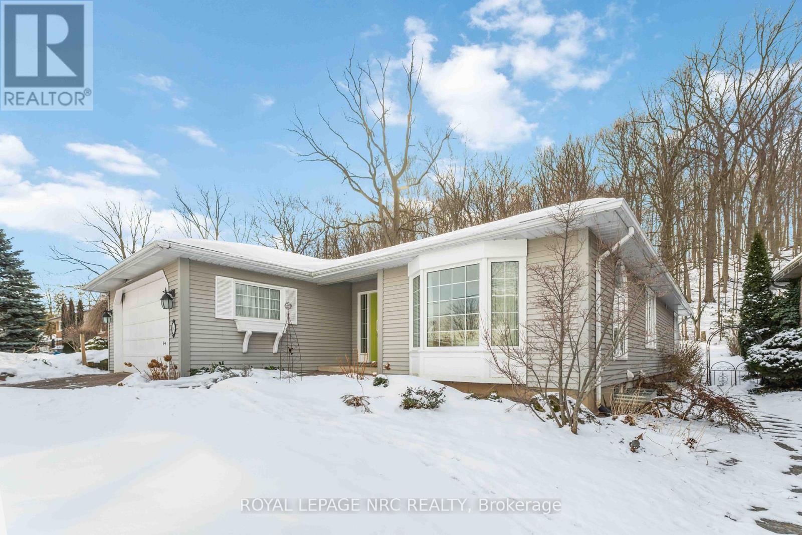 192 Woodside Drive, St. Catharines, Ontario  L2T 1X6 - Photo 4 - X12824688