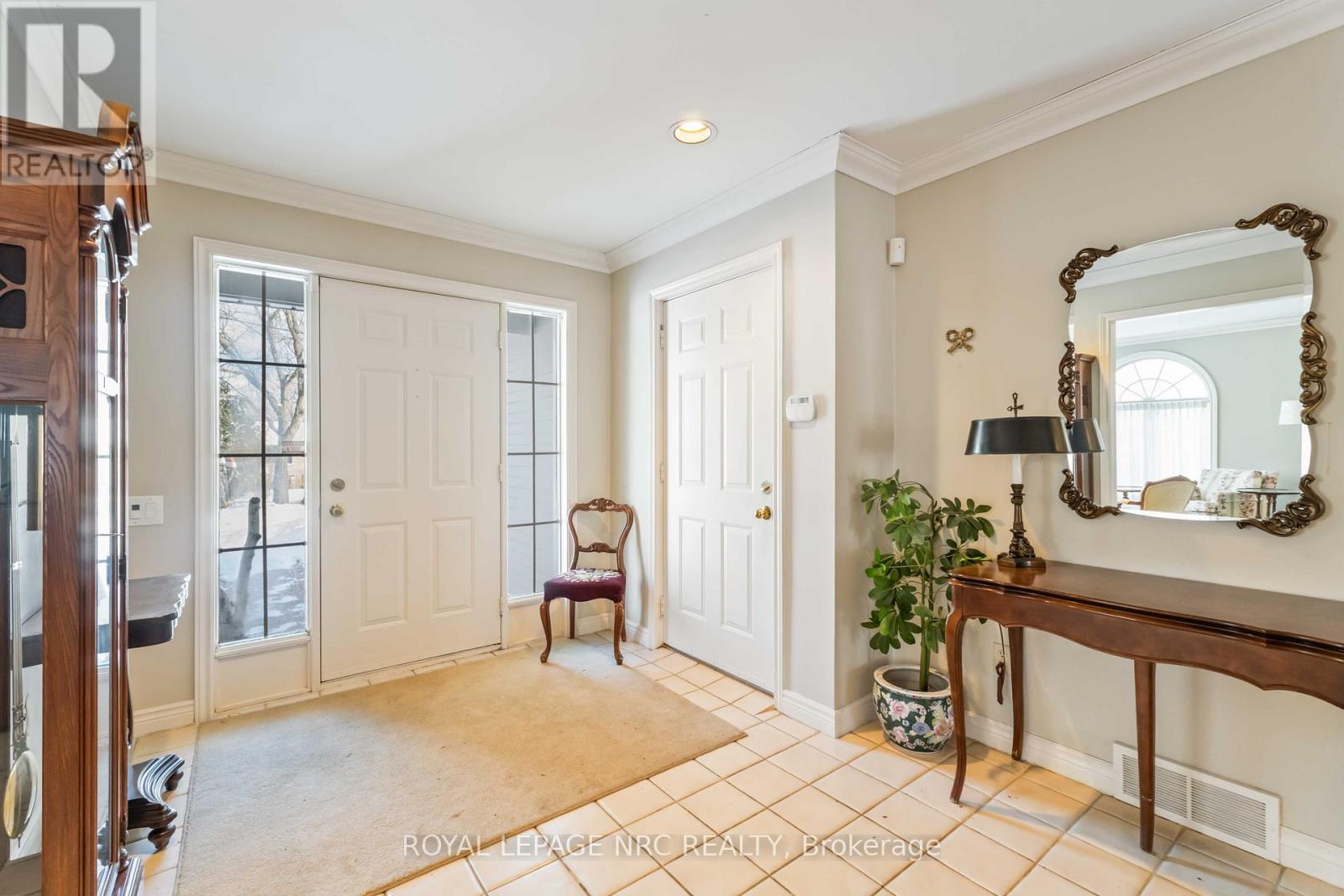 192 Woodside Drive, St. Catharines, Ontario  L2T 1X6 - Photo 5 - X12824688