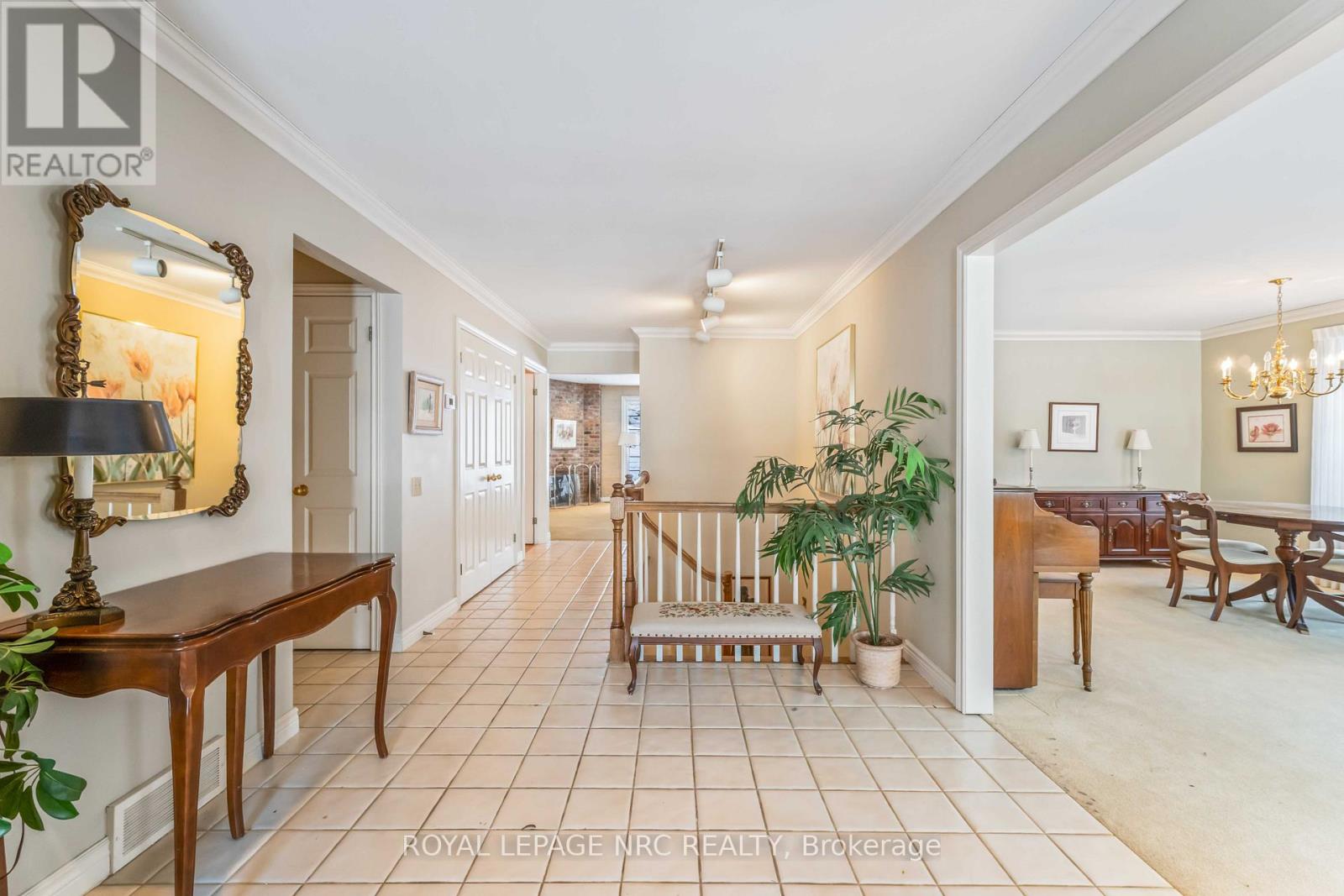 192 Woodside Drive, St. Catharines, Ontario  L2T 1X6 - Photo 7 - X12824688