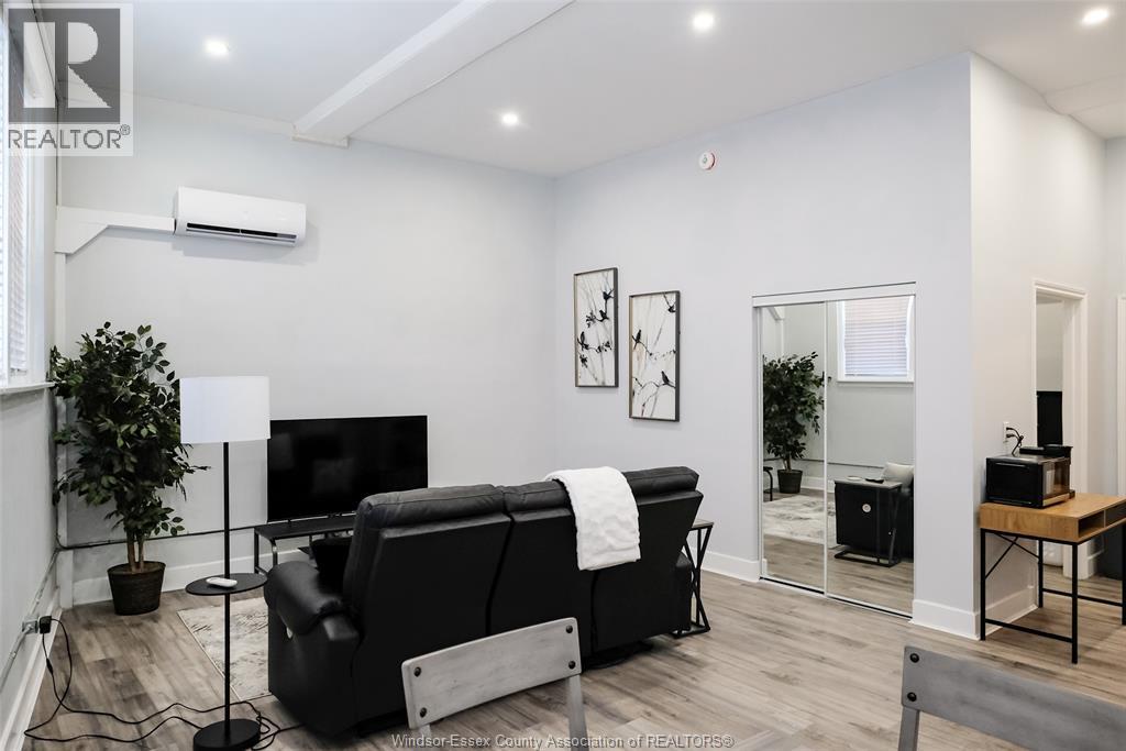 MLS# 26004097: 493 UNIVERSITY AVENUE West Unit# 1, Windsor, Canada