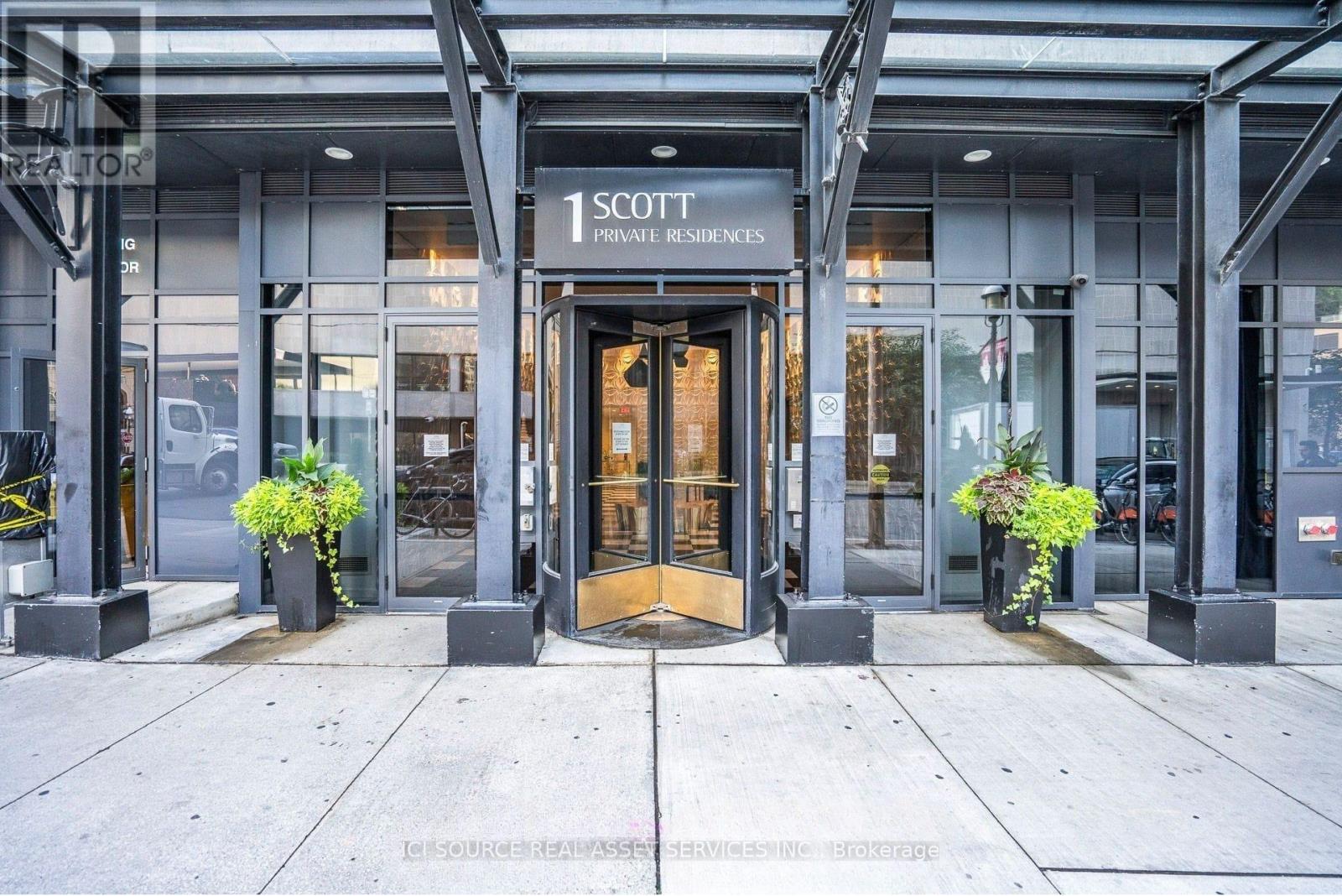 1701 - 1 Scott Street, Toronto, Ontario  M5E 1A1 - Photo 2 - C12815568