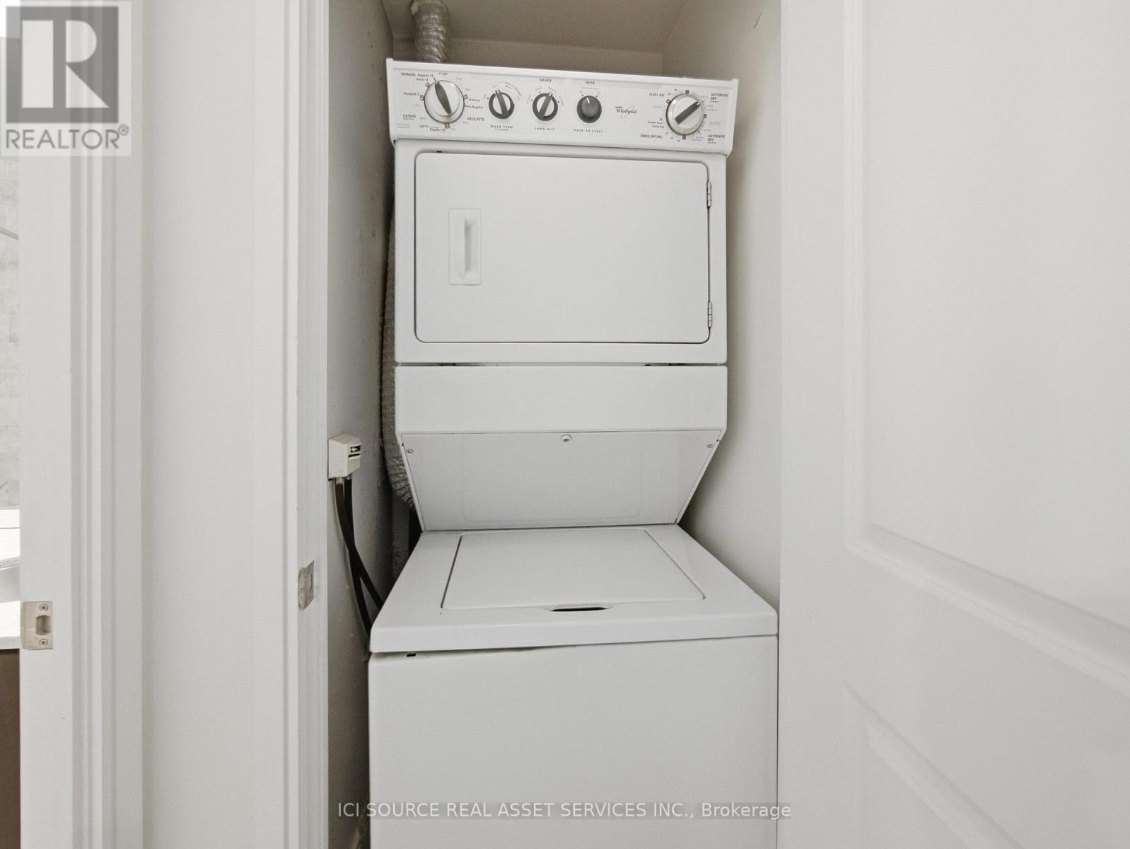 1701 - 1 Scott Street, Toronto, Ontario  M5E 1A1 - Photo 18 - C12815568