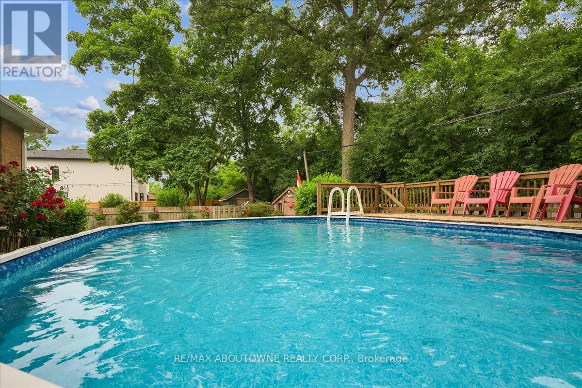 2033 Saxon Road, Oakville, Ontario  L6L 2V1 - Photo 42 - W12822550