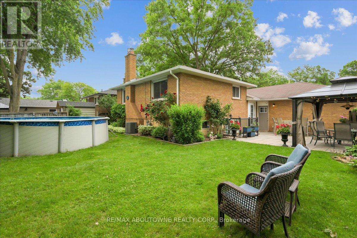 2033 Saxon Road, Oakville, Ontario  L6L 2V1 - Photo 46 - W12822550
