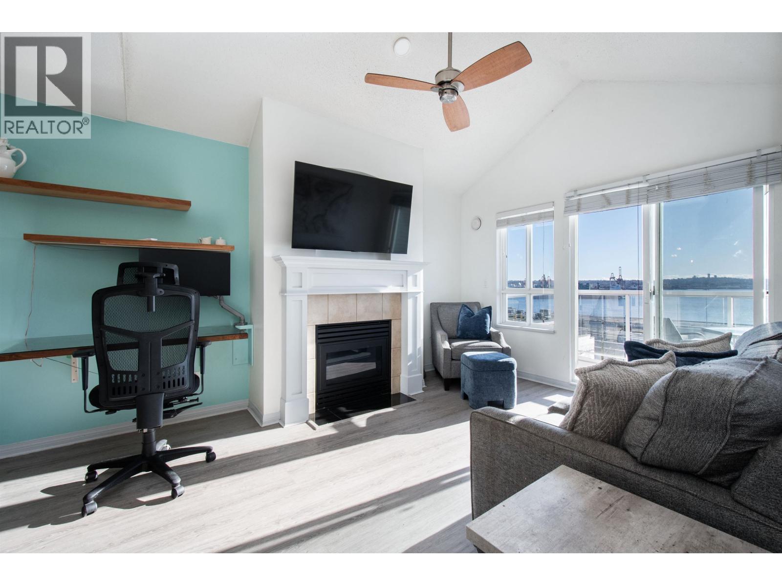 409 365 E 1st Street, North Vancouver, British Columbia  V7L 4W5 - Photo 5 - R3093984