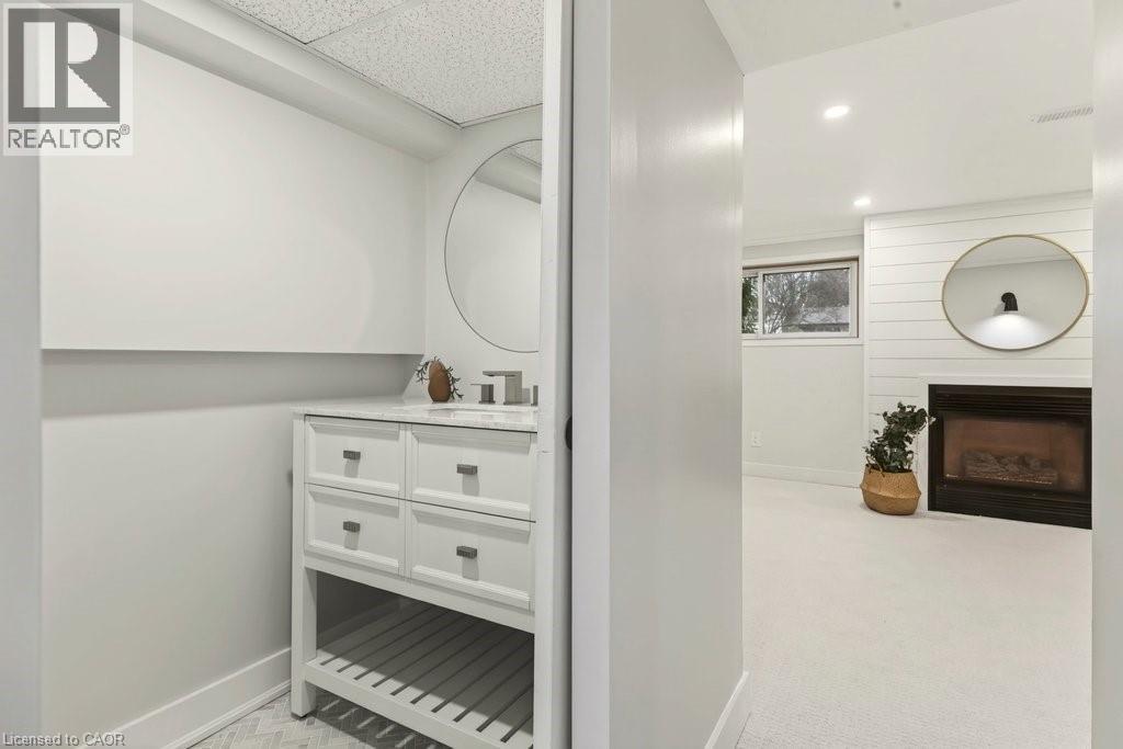 16 Old Oxford Road, St. Catharines, Ontario  L2M 2J9 - Photo 37 - 40795143