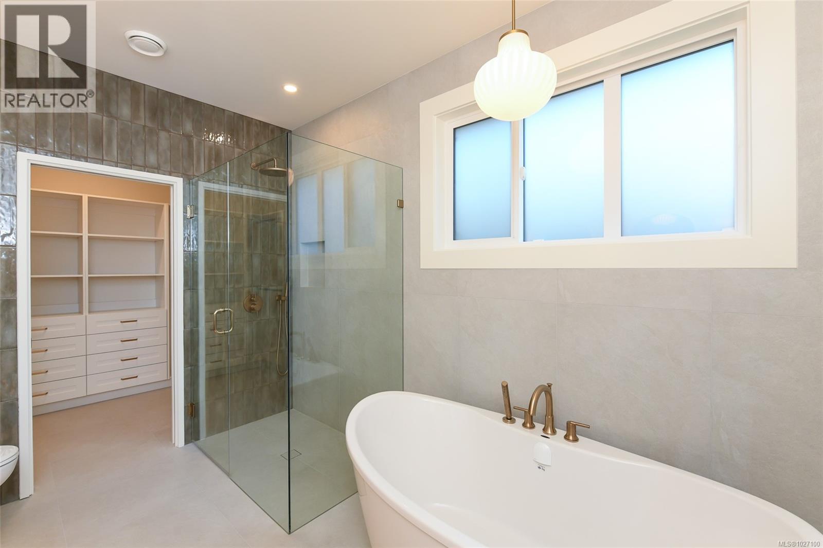 1842 Crown Isle Blvd, Courtenay, British Columbia  V9N 9X5 - Photo 42 - 1027100