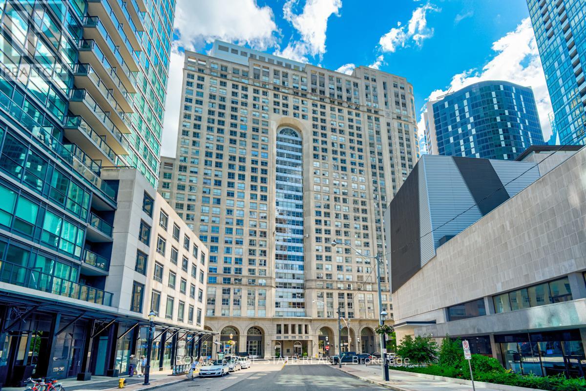 519 - 25 The Esplanade, Toronto, Ontario  M5E 1W5 - Photo 2 - C12824642