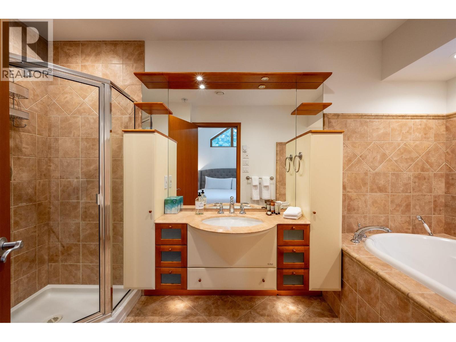 3012 Alpine Crescent, Whistler, British Columbia  V8E 0B8 - Photo 14 - R3080925